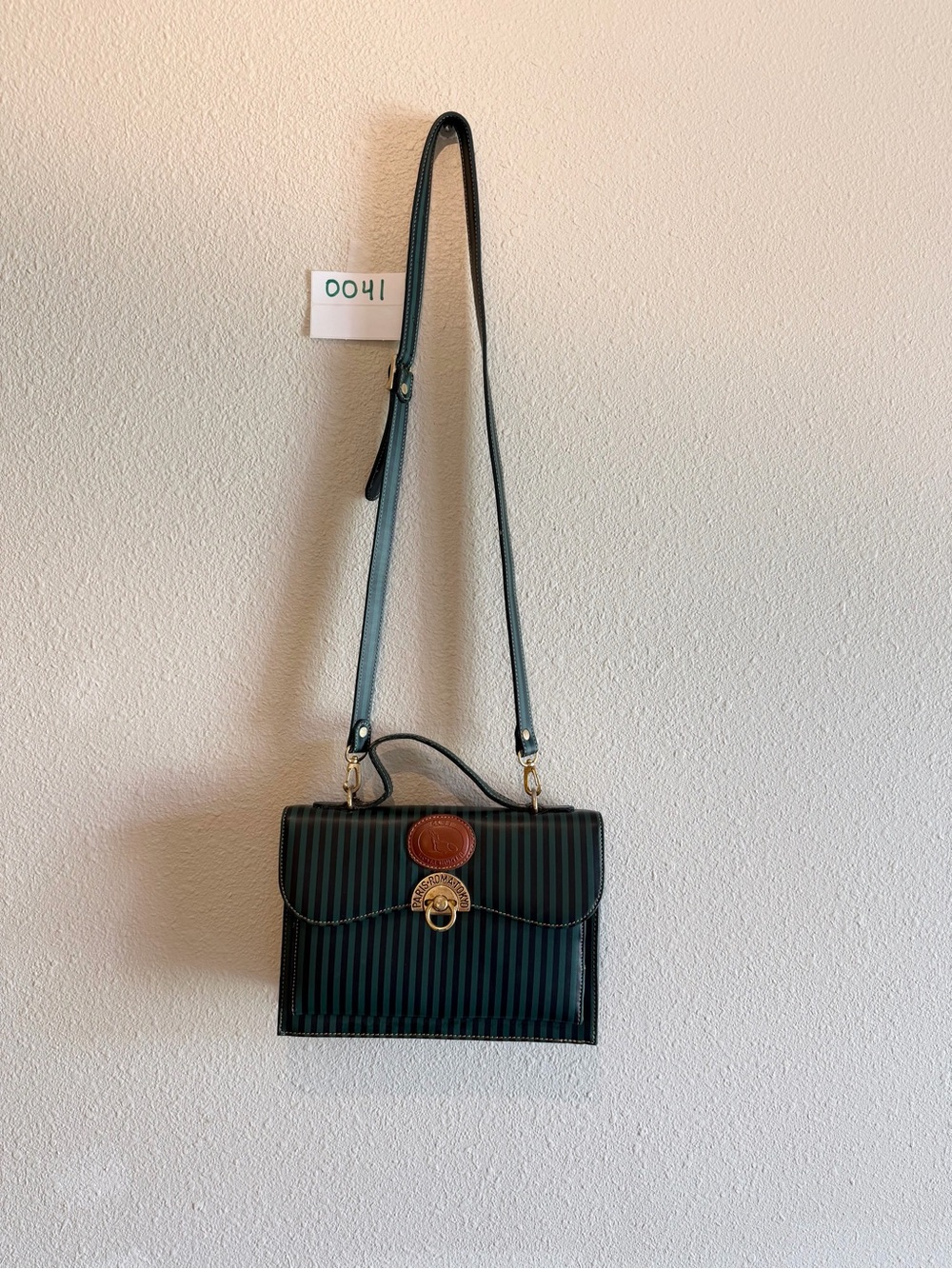 Vintage Club Royal Hunter Statement Bag 💚🖤
